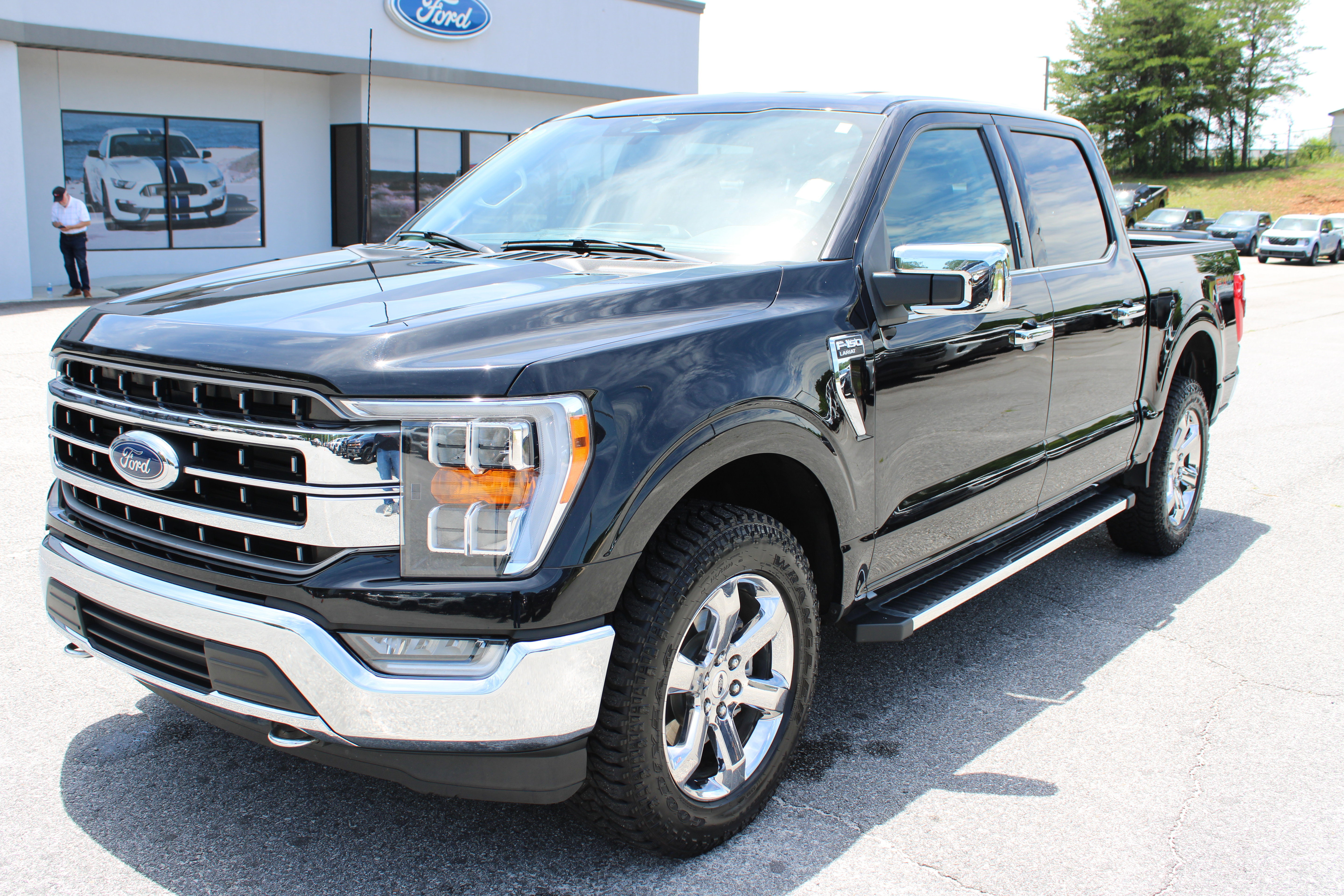 Used 2023 Ford F150 Lariat w/ FX4 Off-Road Package AWD/4WD image 2