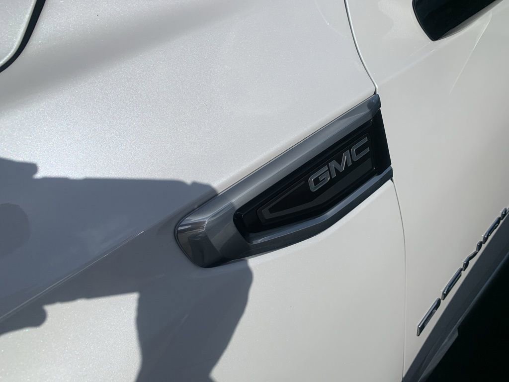 Used 2023 GMC Yukon XL Denali image 3