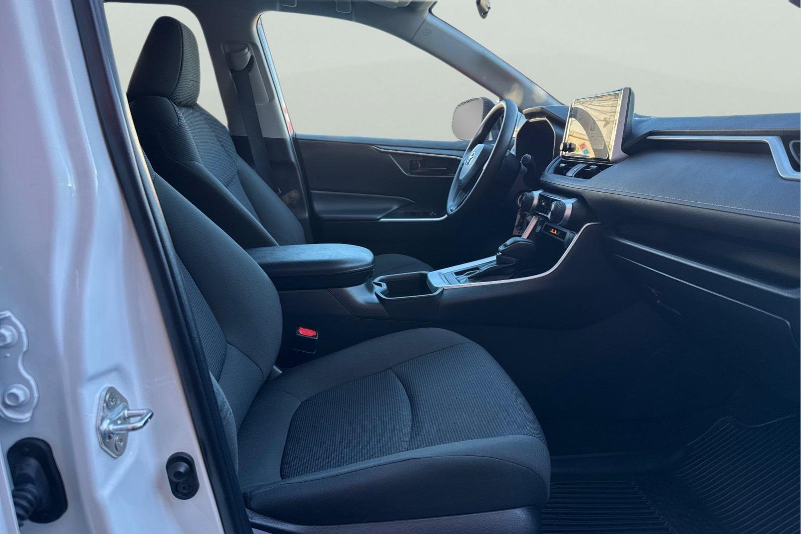 Certified 2023 Toyota RAV4 LE image 21