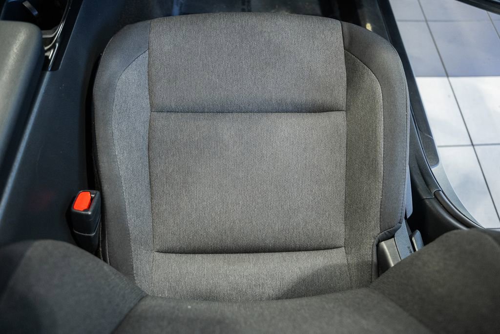 Used 2025 Toyota Camry LE image 29