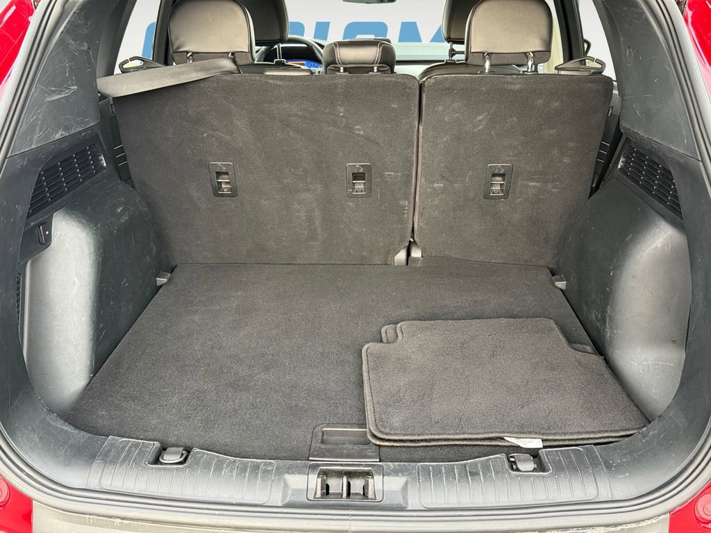 Used 2021 Ford Escape Titanium image 16