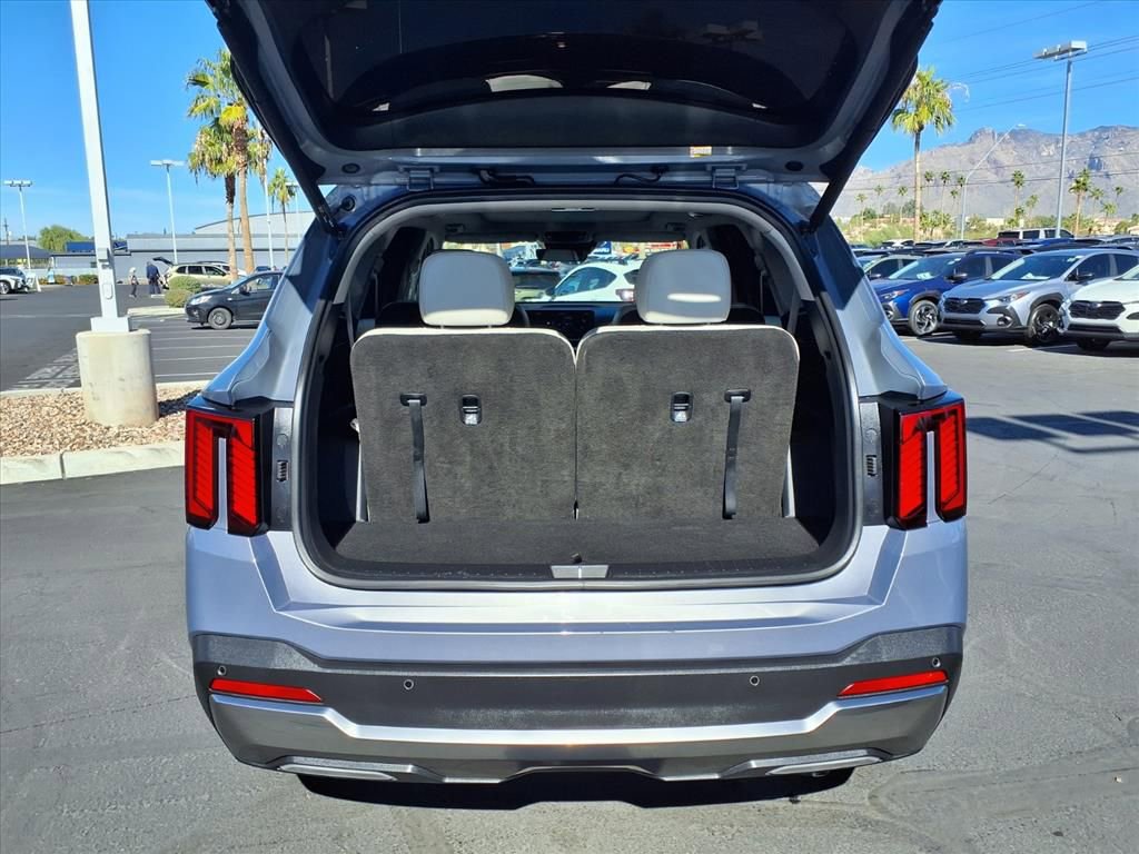 Used 2024 Kia Sorento SX image 16