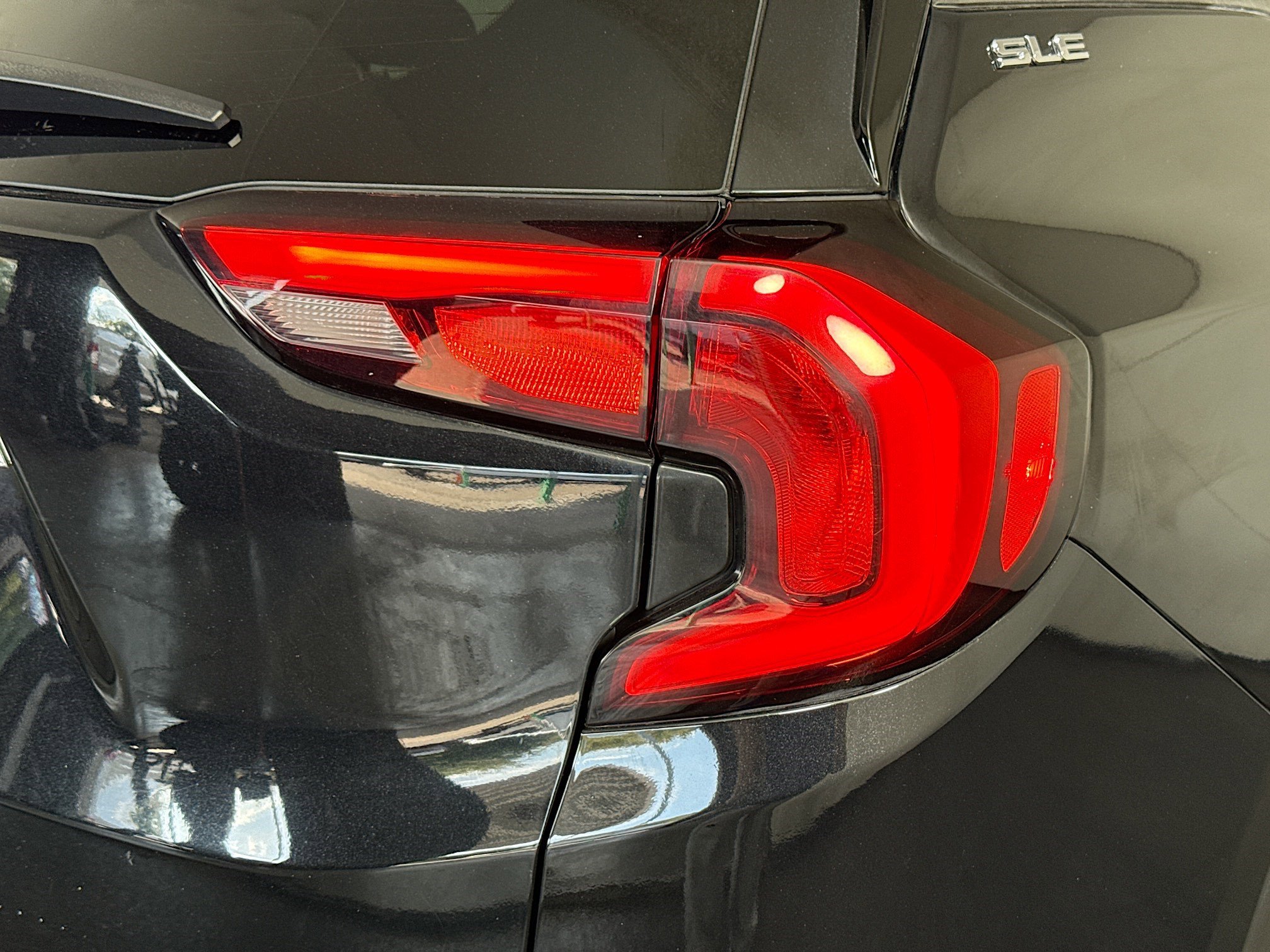 Used 2018 GMC Terrain SLE image 34