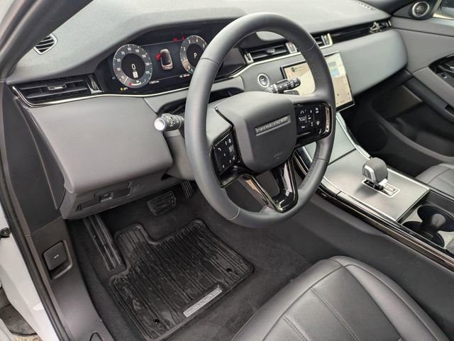 Used 2026 Land Rover Range Rover Evoque S image 7