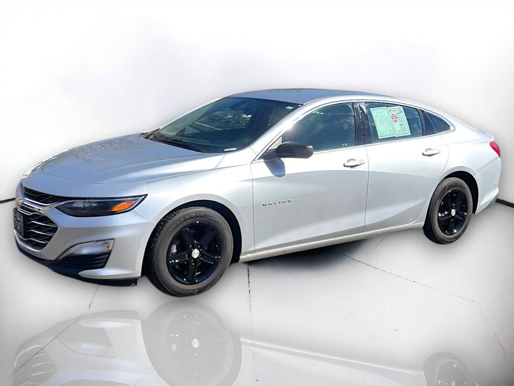 Used 2020 Chevrolet Malibu LS image 2