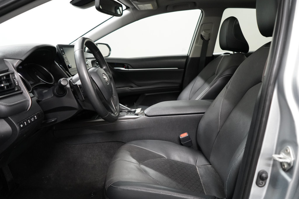 Used 2022 Toyota Camry XSE w/ Navigation Package FWD image 13