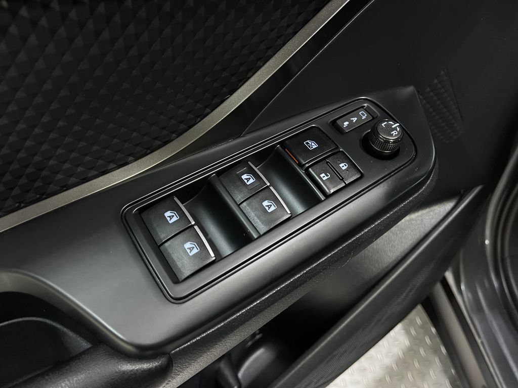 Used 2018 Toyota C-HR XLE image 14