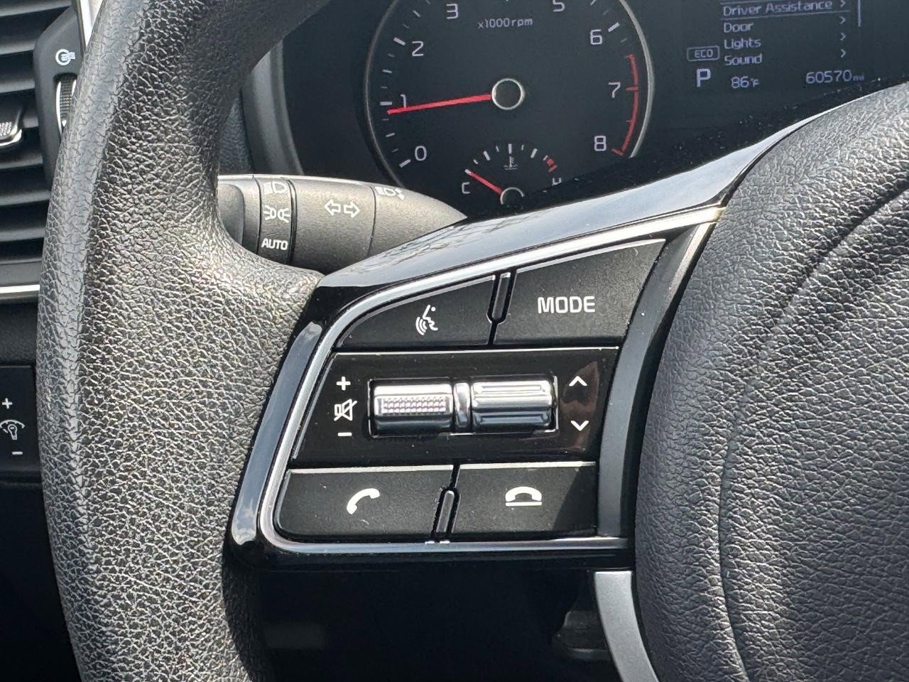 Used 2020 Kia Sportage LX image 23