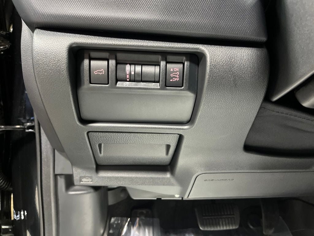 Used 2026 Subaru Forester Premium AWD/4WD image 14
