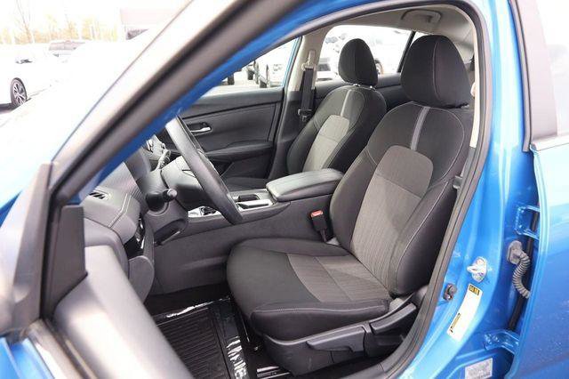 Used 2024 Nissan Sentra SV FWD image 8