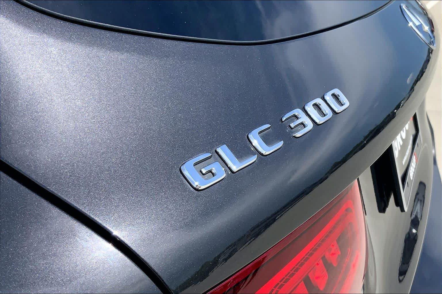 Used 2021 Mercedes-Benz GLC 300 4MATIC image 28
