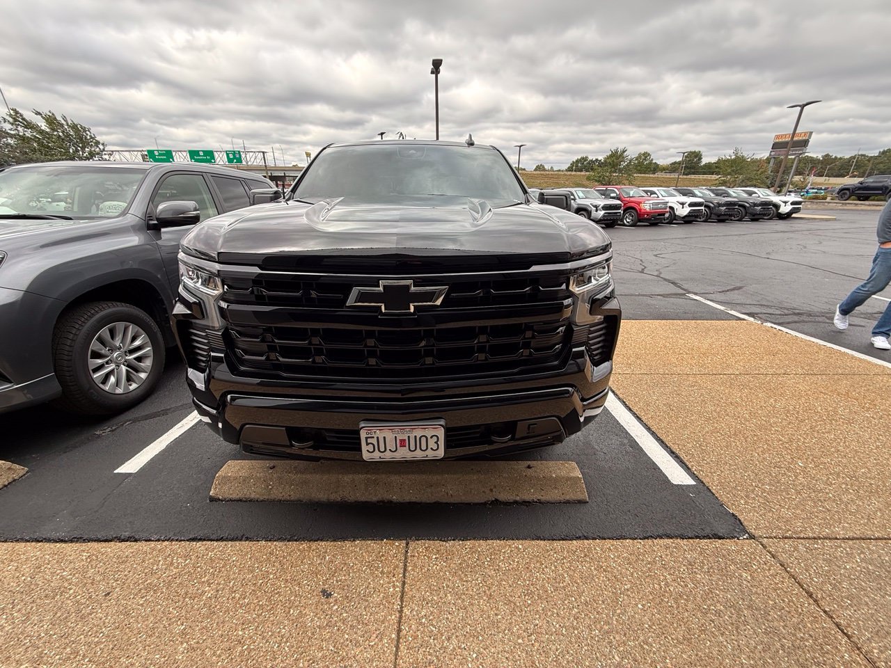 Used 2025 Chevrolet Silverado 1500 RST AWD/4WD image 2