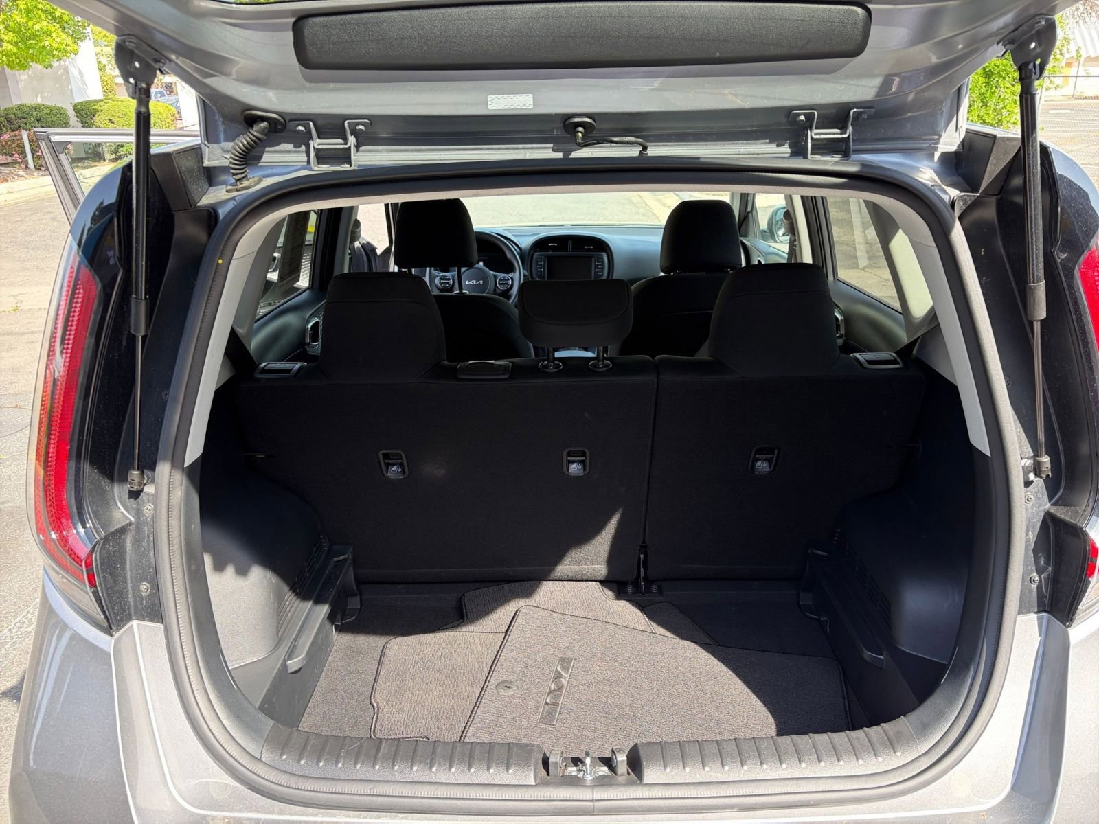 Used 2025 Kia Soul LX w/ LX Technology Package image 16