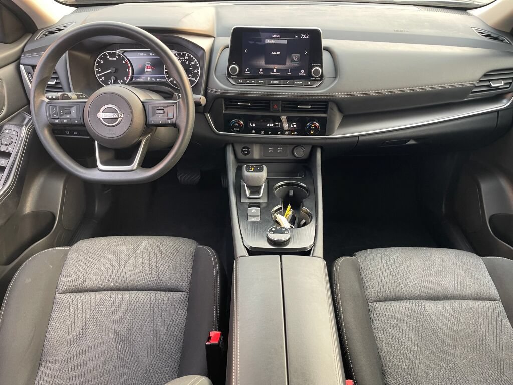 Used 2024 Nissan Rogue SV AWD/4WD image 30