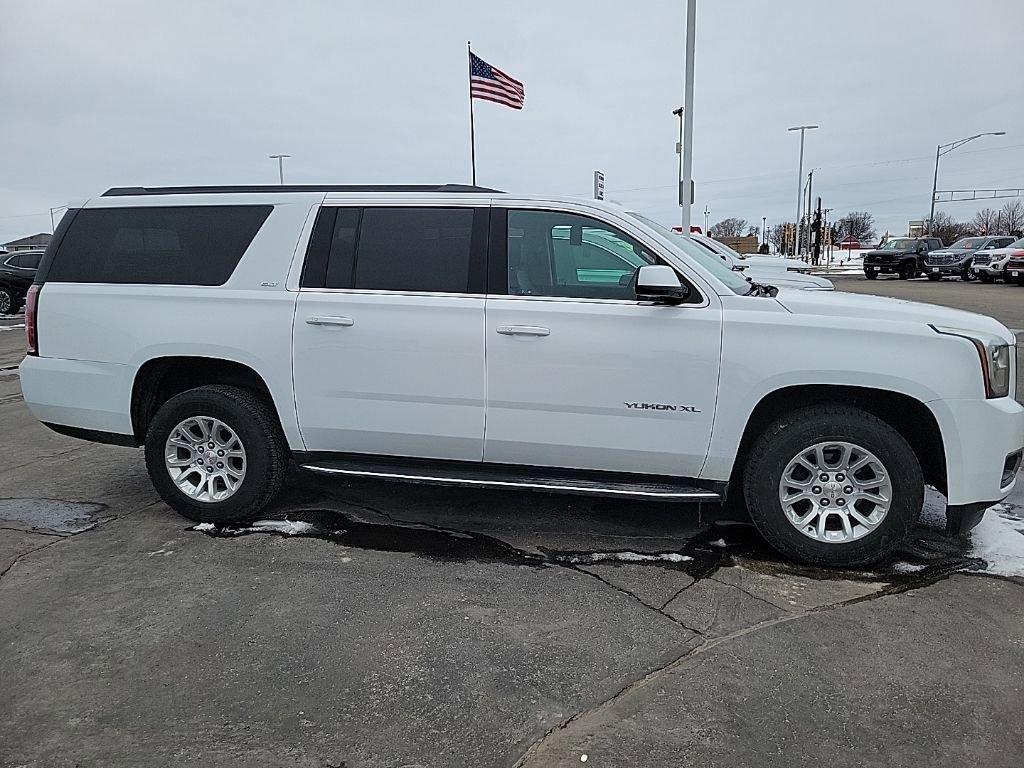 Used 2020 GMC Yukon XL SLT image 4