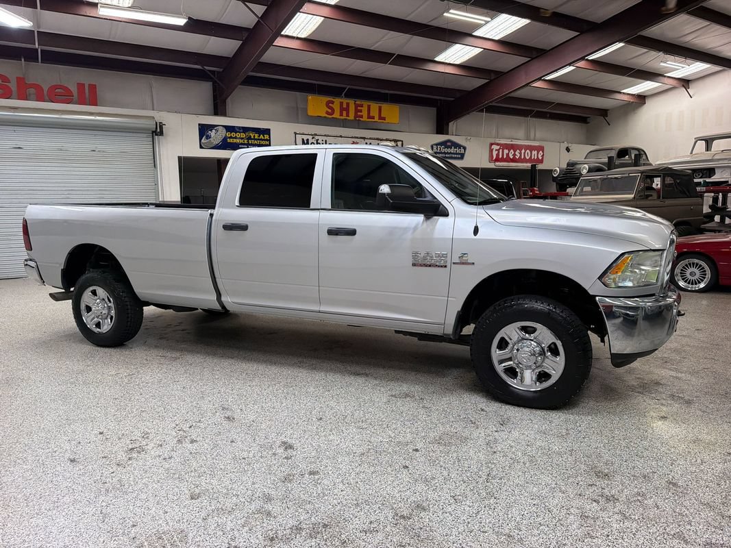 Used 2018 RAM 2500 Tradesman w/ Chrome Appearance Group AWD/4WD image 10
