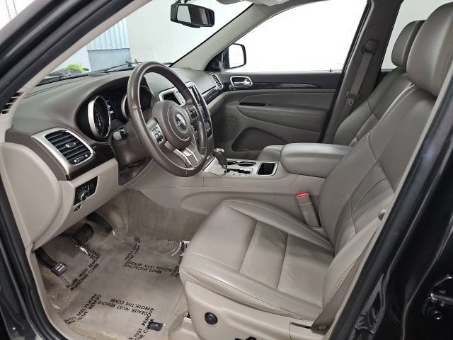 Used 2011 Jeep Grand Cherokee Laredo AWD/4WD image 14