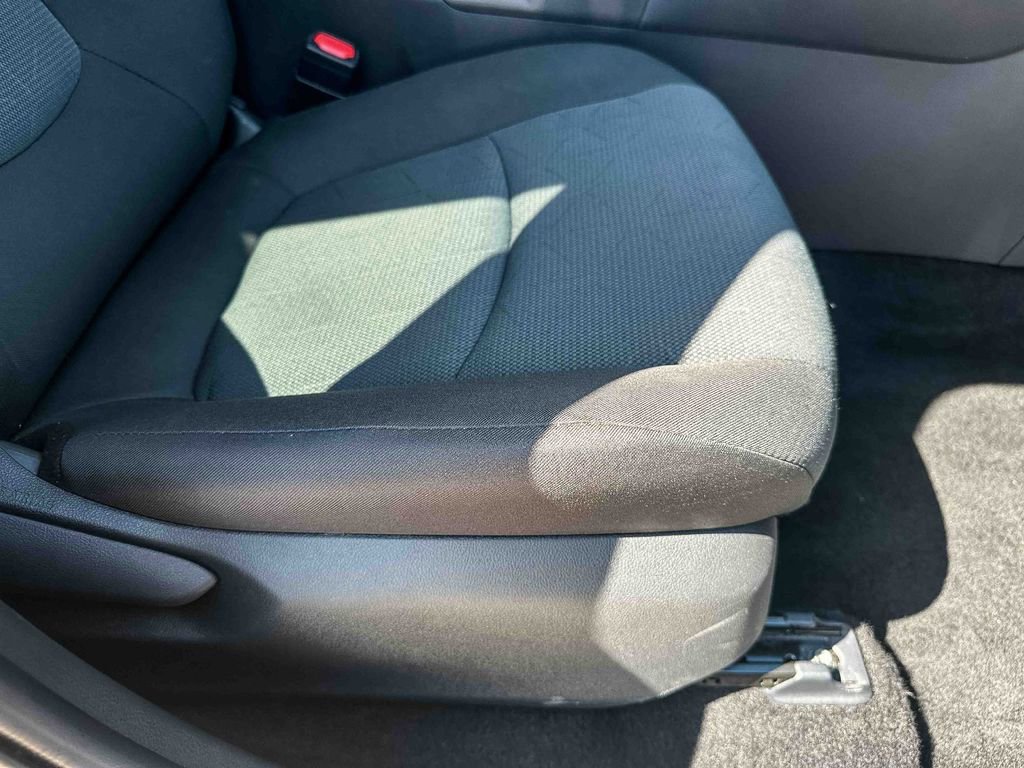 Certified 2025 Toyota RAV4 XLE image 25