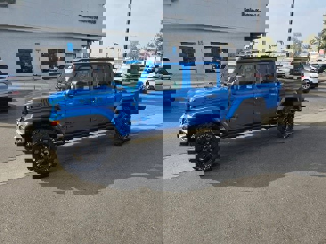 New 2026 Jeep Gladiator Sport image 1