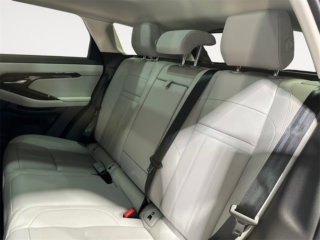 Used 2024 Land Rover Range Rover Evoque S image 13