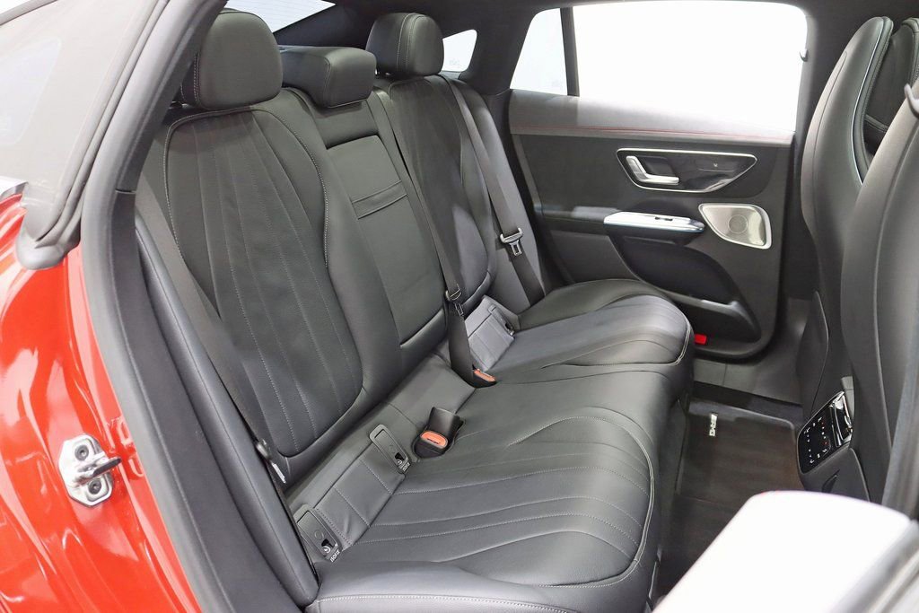 Used 2023 Mercedes-Benz EQE 500 4MATIC Sedan image 29