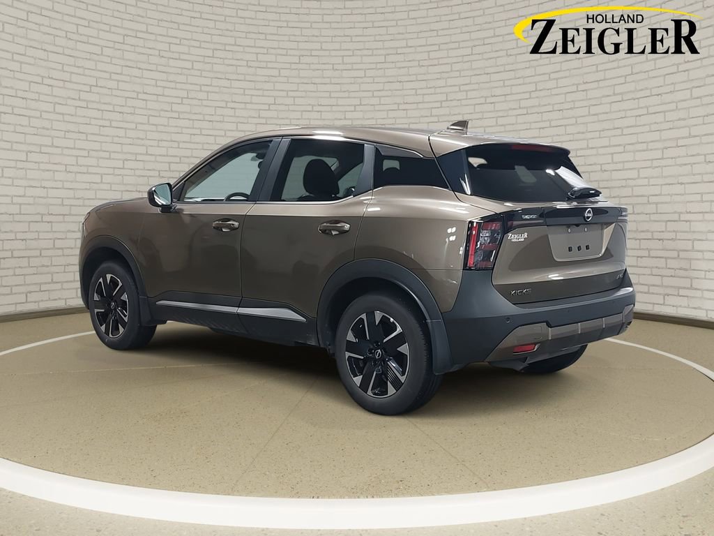 Certified 2025 Nissan Kicks SV image 7