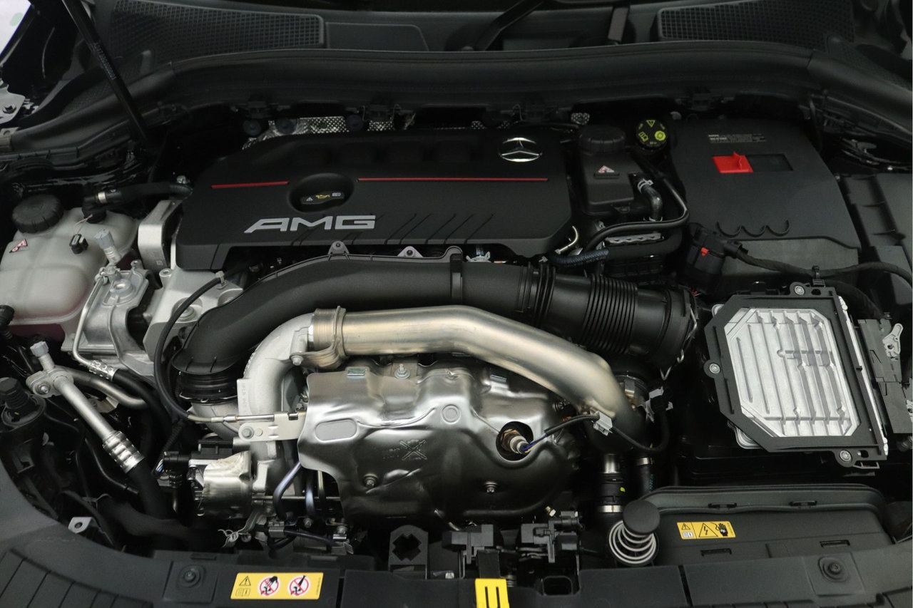 New 2026 Mercedes-Benz GLA 35 AMG 4MATIC image 10
