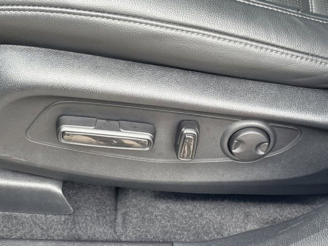 Used 2025 Honda CR-V EX-L image 18