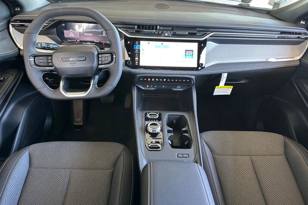 New 2026 Jeep Cherokee Laredo AWD/4WD image 13