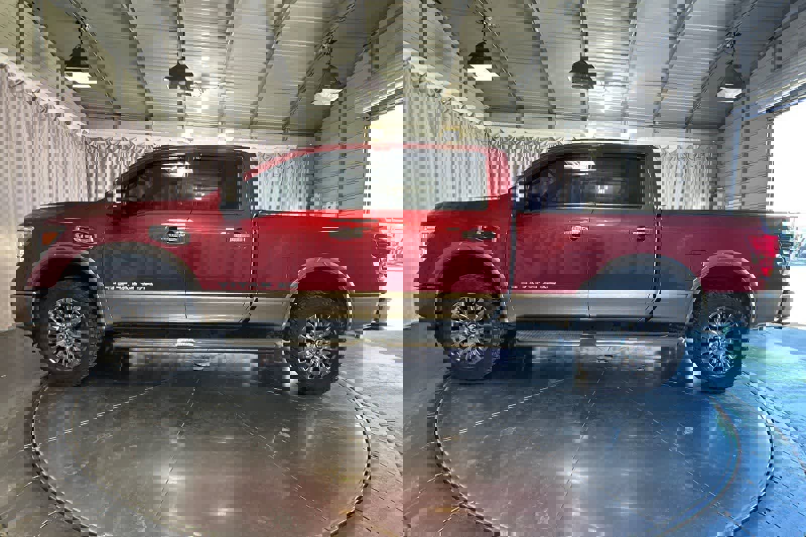 Used 2019 Nissan Titan Platinum Reserve w/ Platinum Utility Package image 6