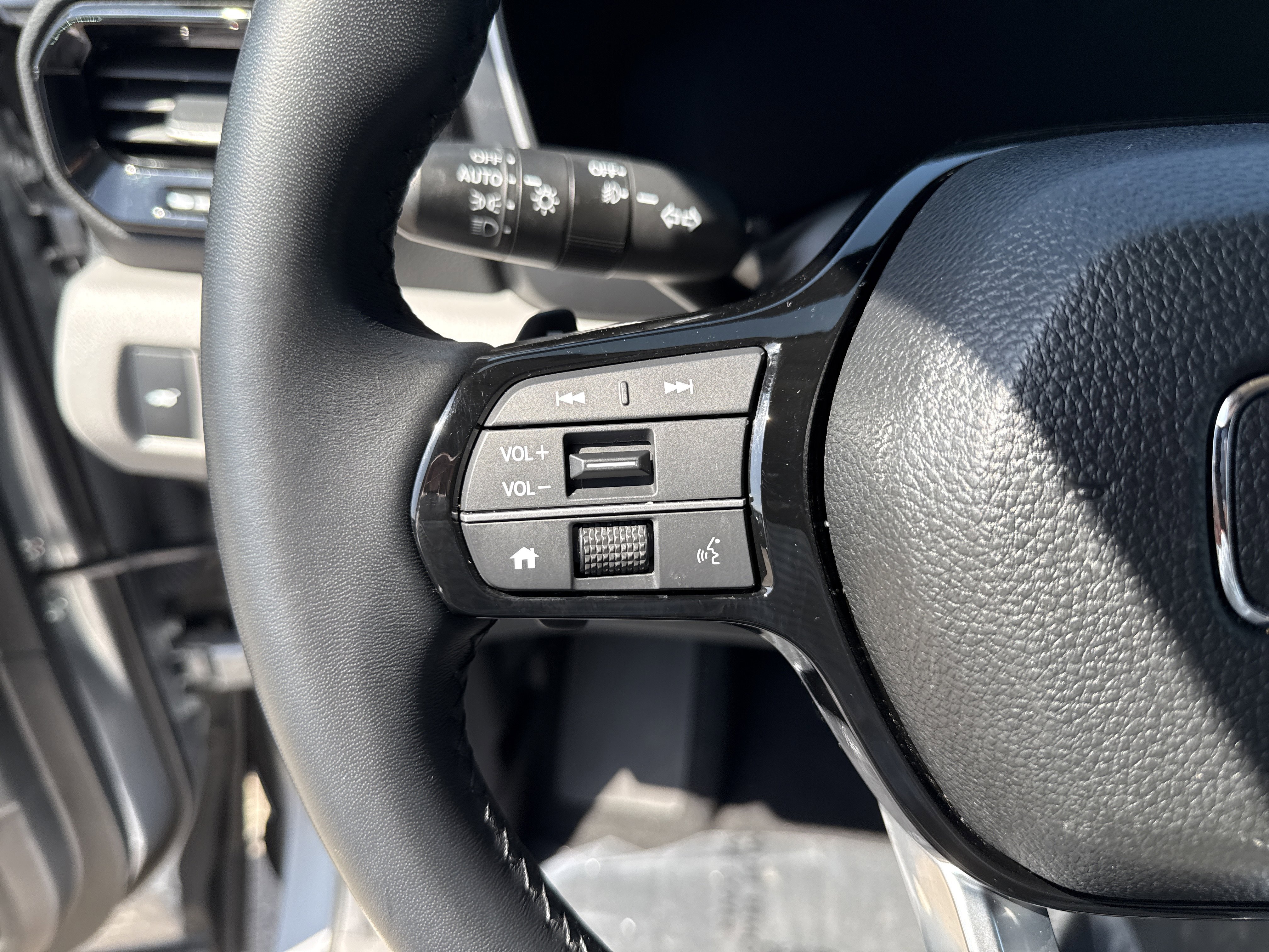 Certified 2025 Honda Pilot EX-L image 25