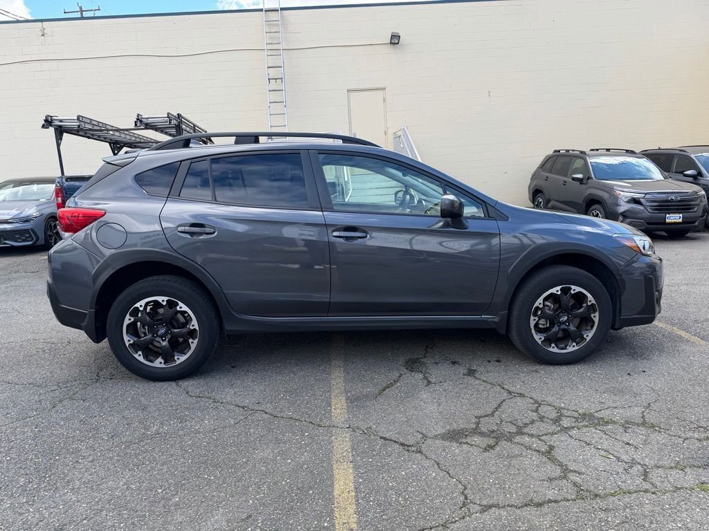 Used 2021 Subaru Crosstrek 2.0i Premium image 8