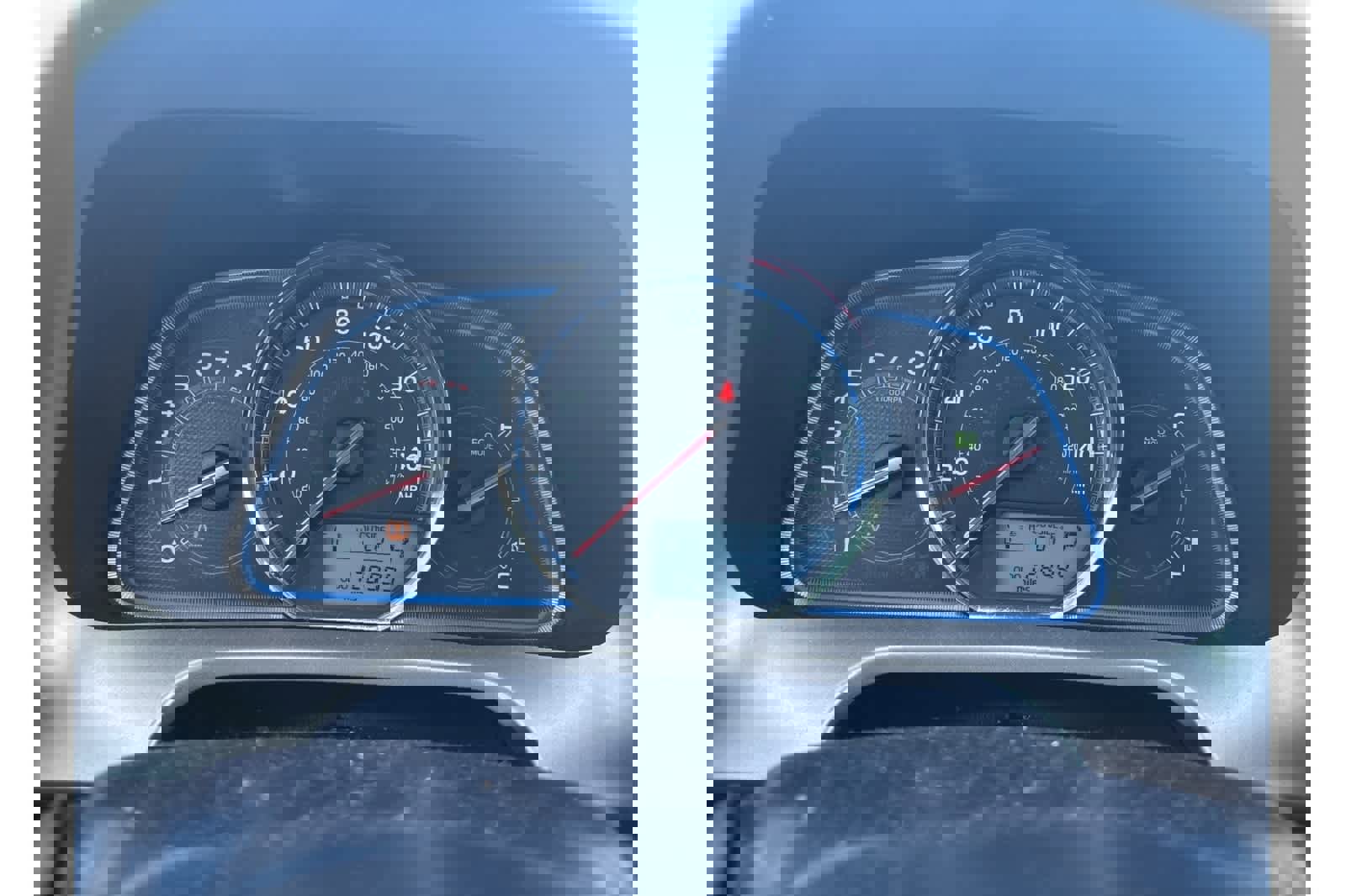 Used 2015 Toyota RAV4 Limited w/ Technology Package image 19