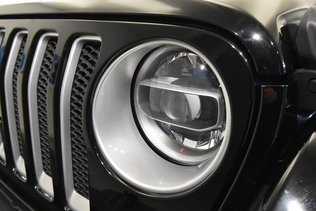 Used 2021 Jeep Wrangler Unlimited Sahara AWD/4WD image 9