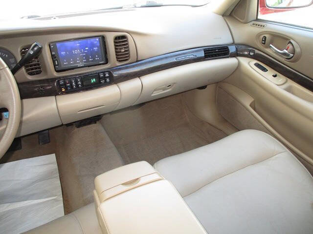 Used 2004 Buick Le Sabre Limited w/ Celebration Edition Package FWD image 19