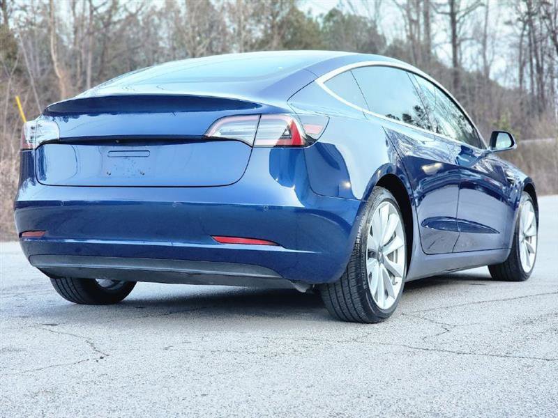 Used 2018 Tesla Model 3 Mid Range RWD image 11