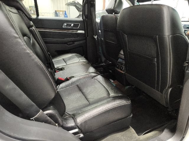 Used 2017 Ford Explorer Limited w/ Equipment Group 301A AWD/4WD image 23