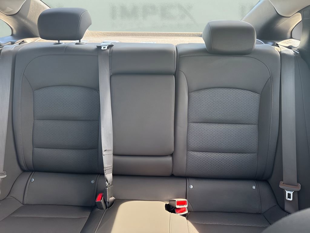 Used 2020 Chevrolet Malibu LT FWD image 12