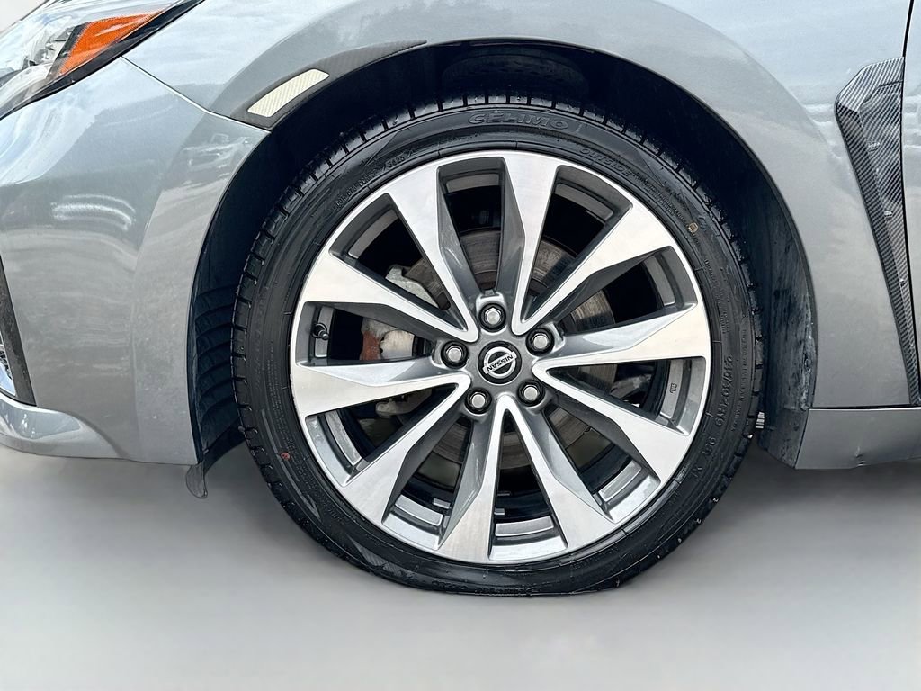 Used 2022 Nissan Maxima Platinum w/ Sport Mat Group FWD image 33