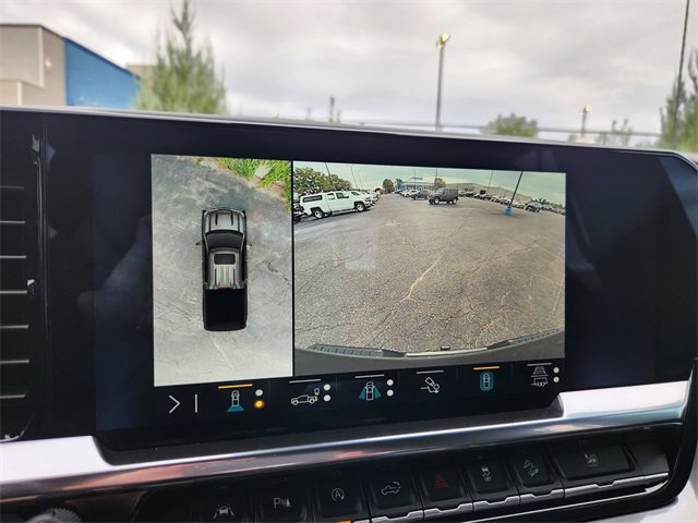 Used 2023 Chevrolet Silverado 1500 High Country w/ Technology Package image 25