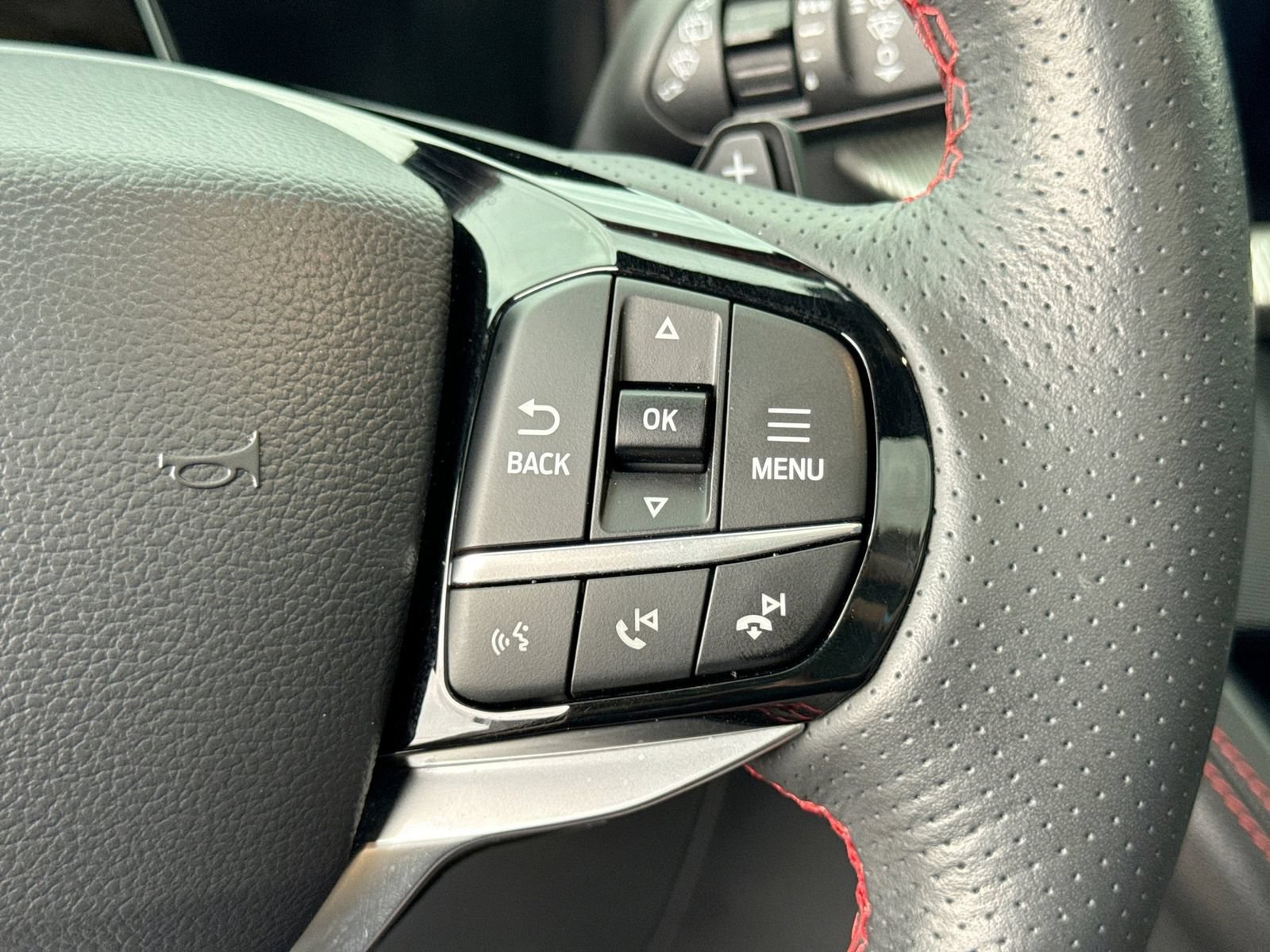 Certified 2025 Ford Explorer ST AWD/4WD image 31