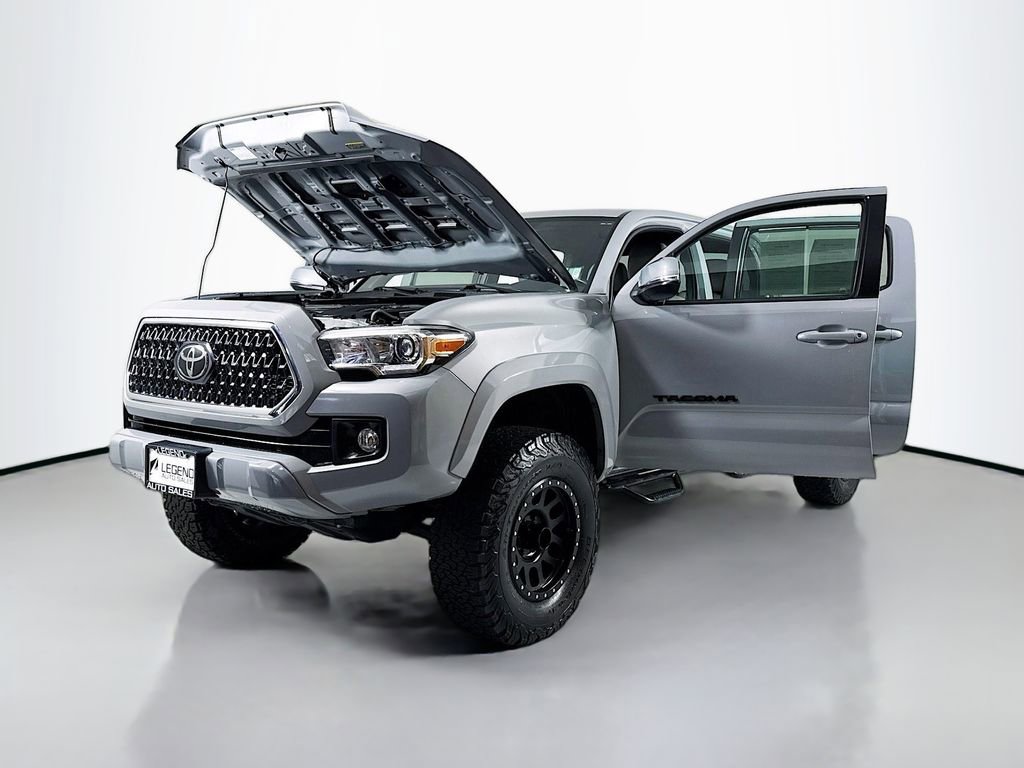 Used 2019 Toyota Tacoma TRD Sport w/ Exterior Package AWD/4WD image 18