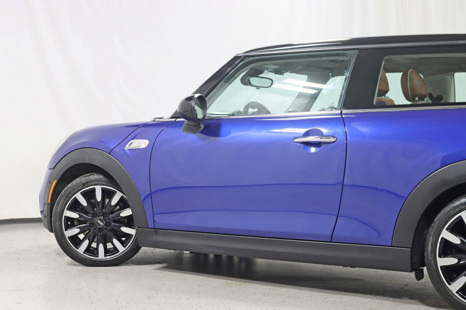 Used 2019 MINI Cooper S w/ Driver Assistance Package image 11