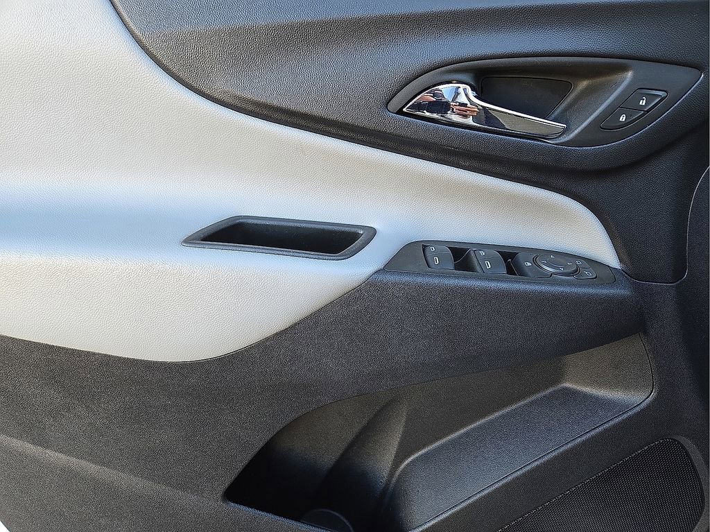 Used 2023 Chevrolet Equinox LS w/ Sport Edition image 20