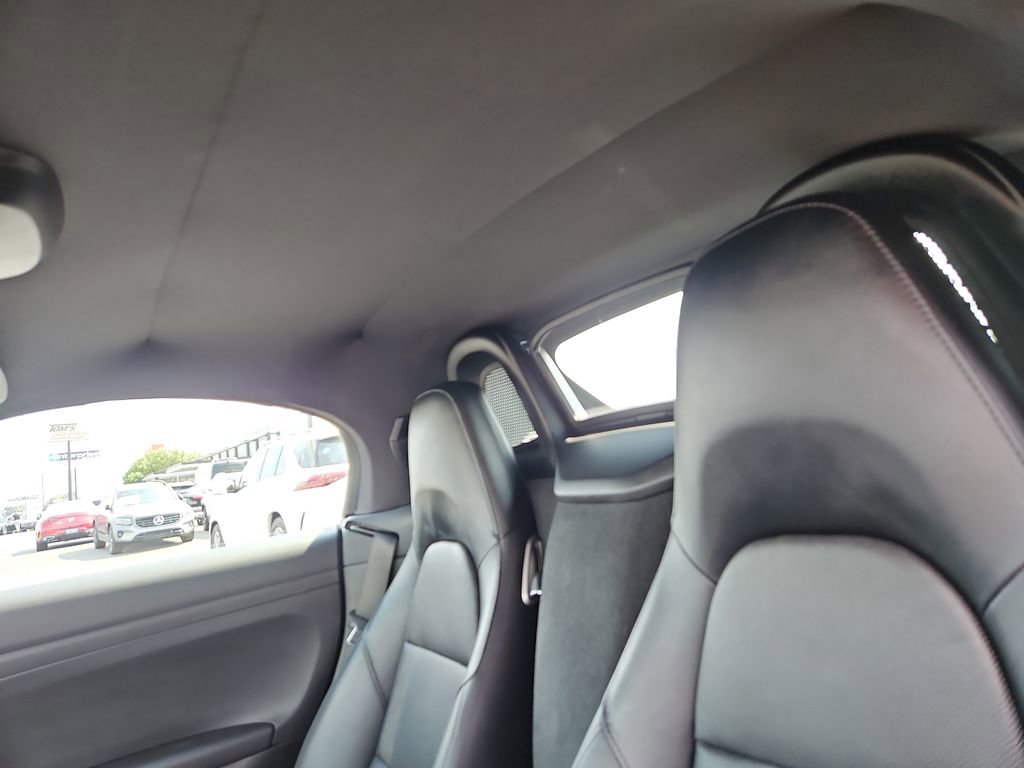 Used 2023 Porsche 718 Boxster RWD image 17