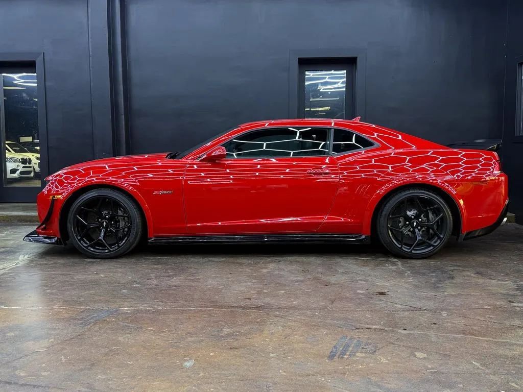 Used 2014 Chevrolet Camaro Z/28 image 3