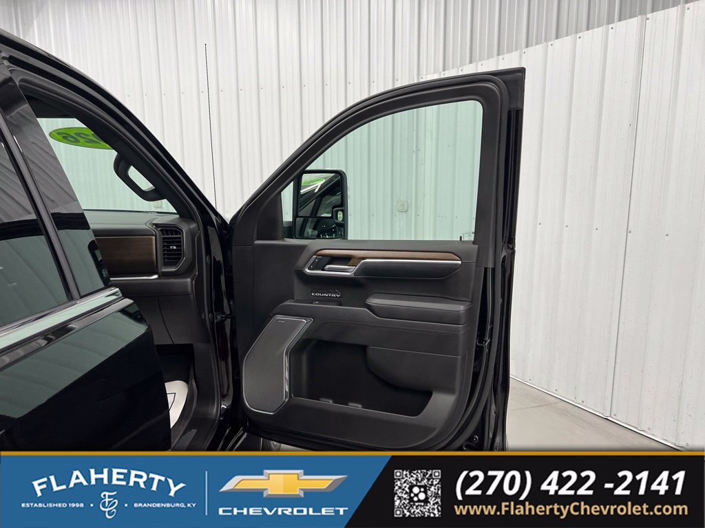 Used 2026 Chevrolet Silverado 1500 High Country w/ High Country Premium Package AWD/4WD image 14