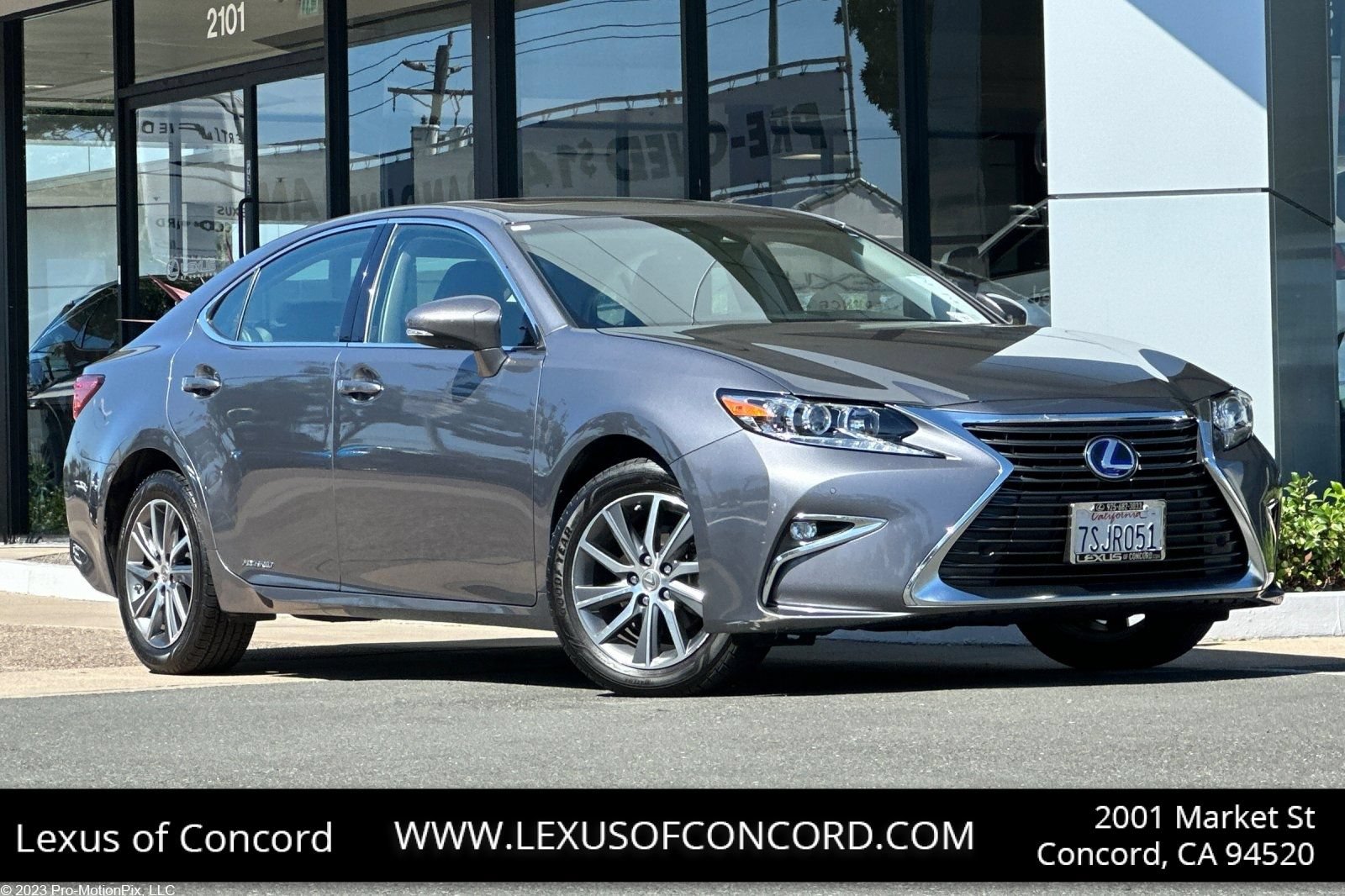 Used 2016 Lexus ES 300h w/ Navigation System Package