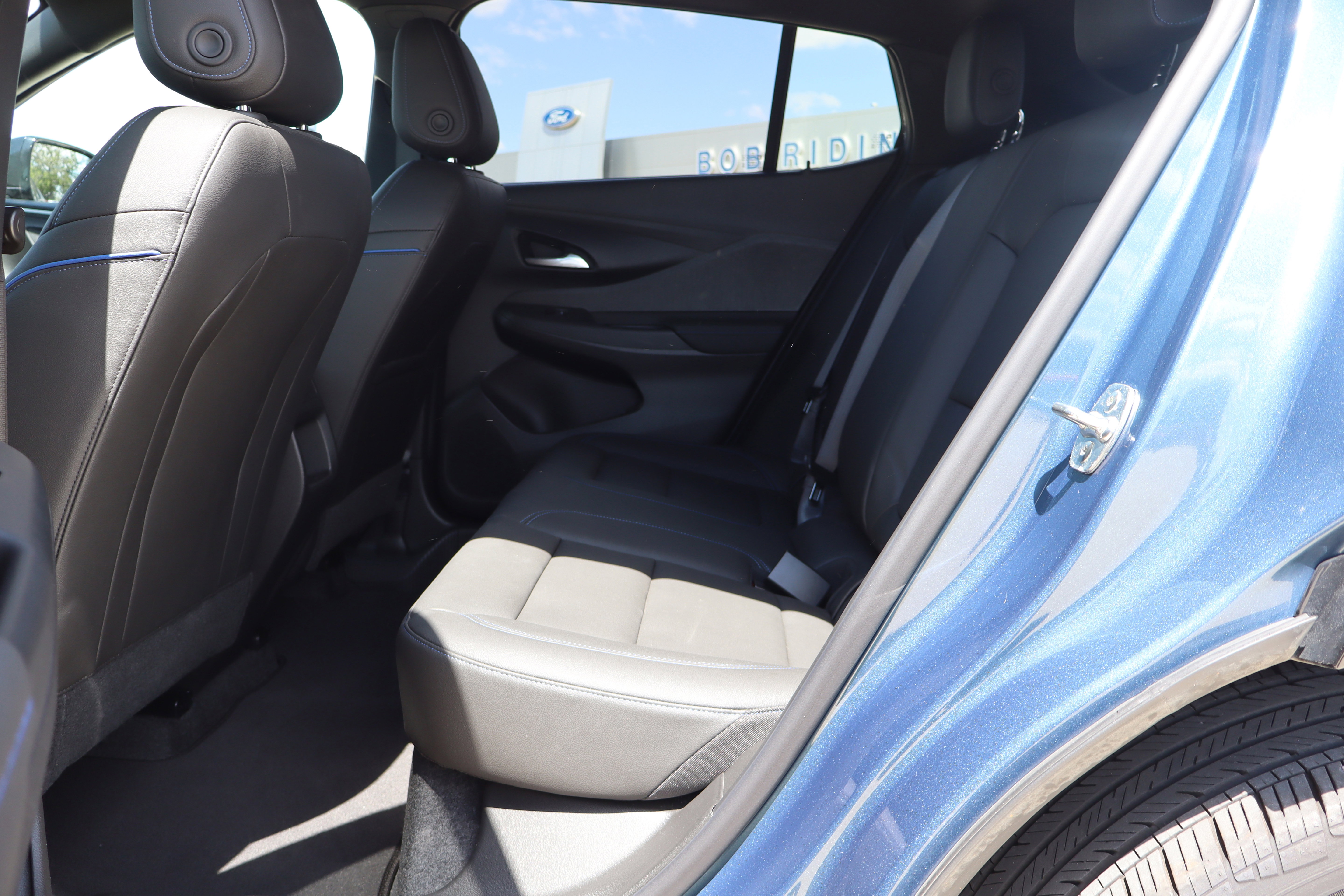 Used 2024 Buick Envista Sport Touring w/ Convenience I Package FWD image 10