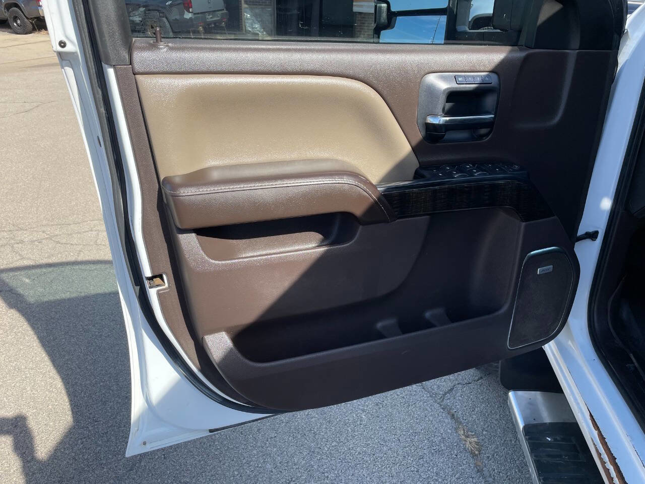 Used 2016 GMC Sierra 3500 Denali w/ Duramax Plus Package image 17